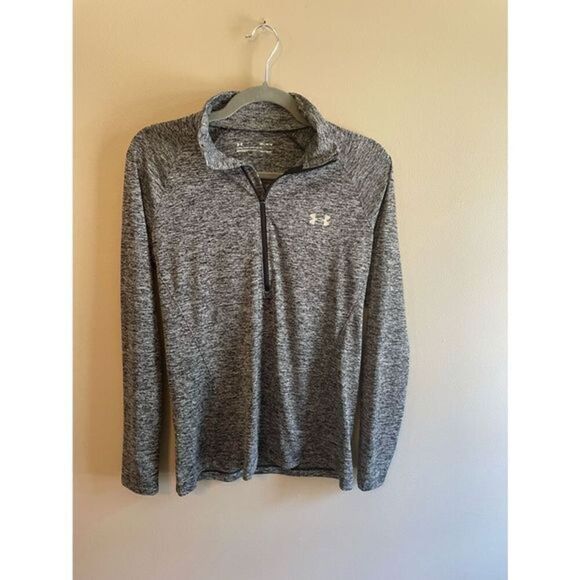 Under Armour Women’s Top (SZ M) - Picture 1 of 3